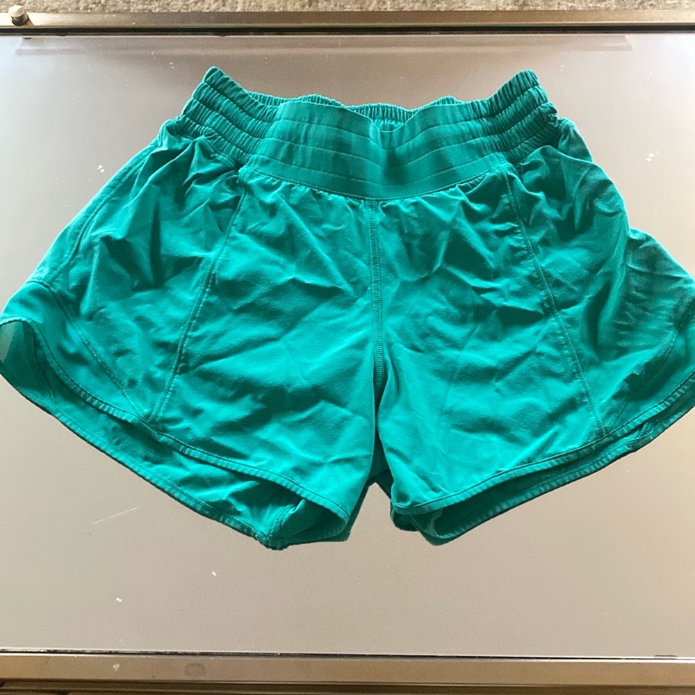 Hotty Hot High-Rise Lined short 4” in Cascadia Green color - size 4